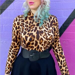 Retrolicious Leopard Mock Neck Top